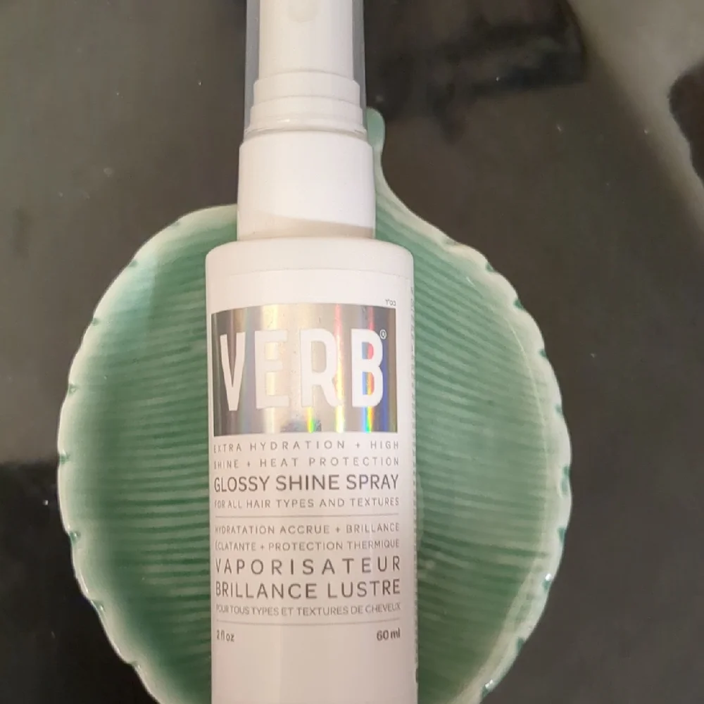Glossy Shine Spray